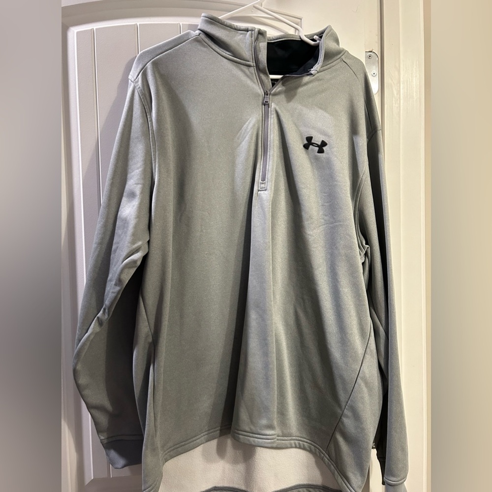 Men’s Under Armour pullover